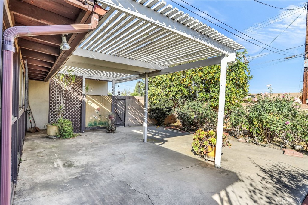 3617 W Valencia Drive