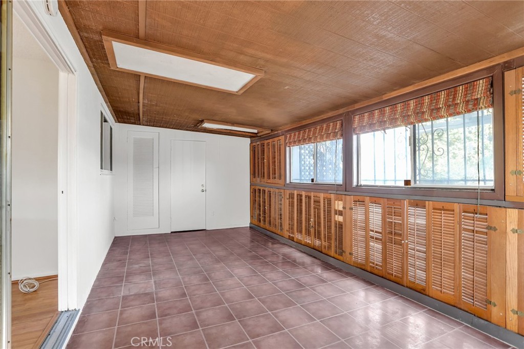 3617 W Valencia Drive