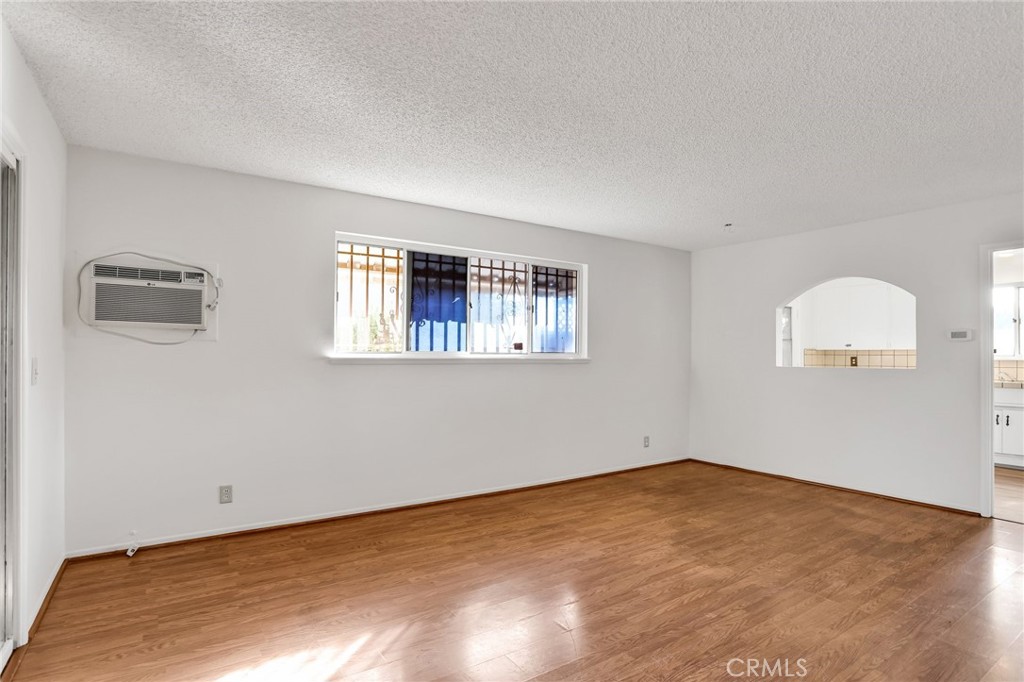 3617 W Valencia Drive