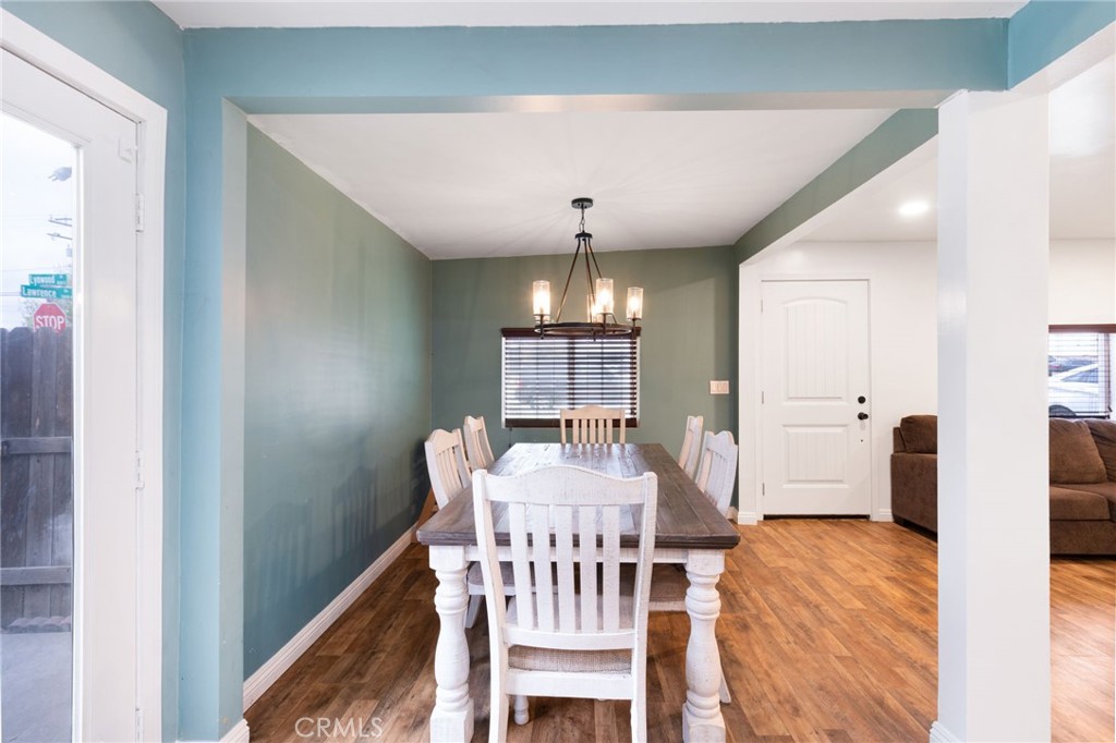 1005 E Lynwood Drive