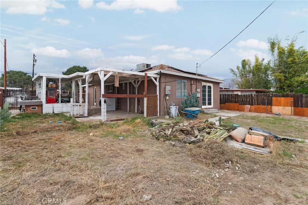 1005 E Lynwood Drive