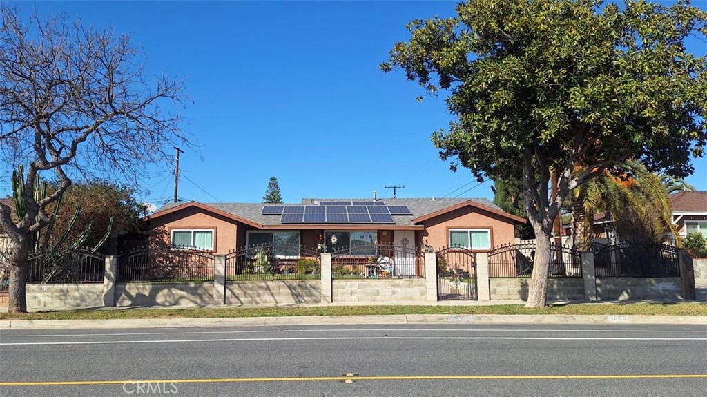 1099 E Lexington Avenue