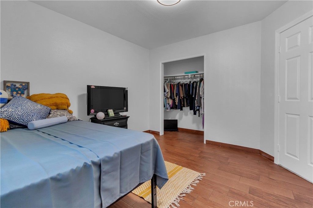 1099 E Lexington Avenue