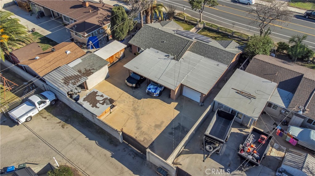 1099 E Lexington Avenue