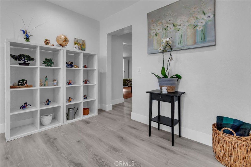 1099 E Lexington Avenue