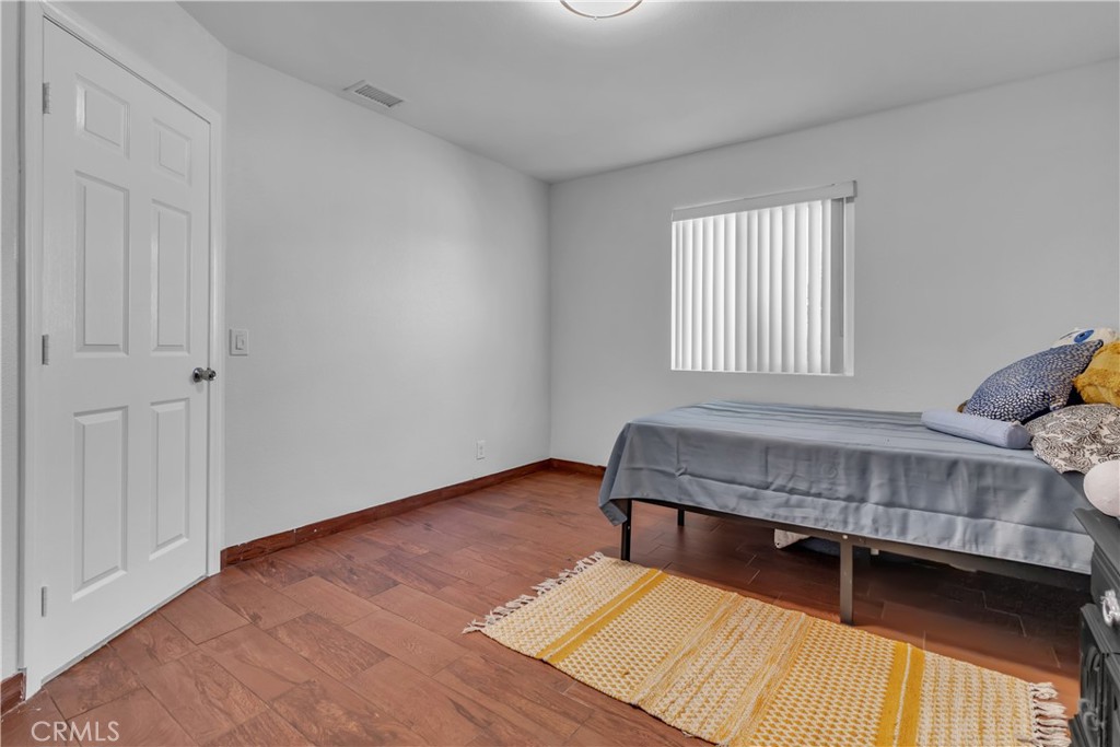 1099 E Lexington Avenue