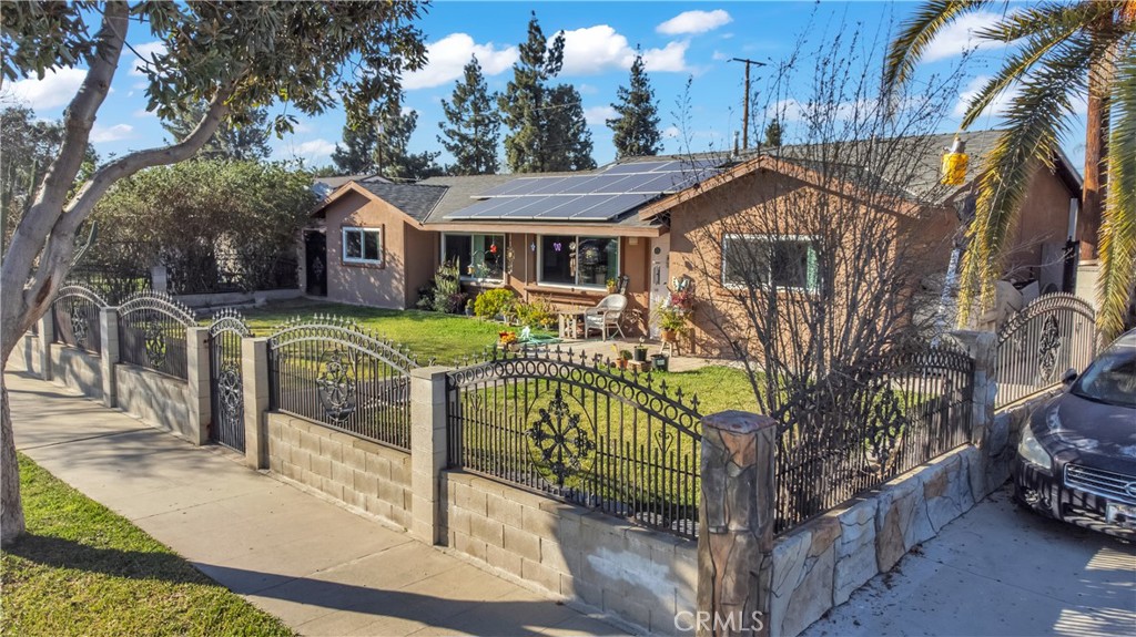 1099 E Lexington Avenue