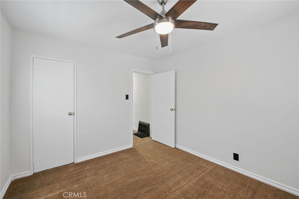 2835 E Thompson Street