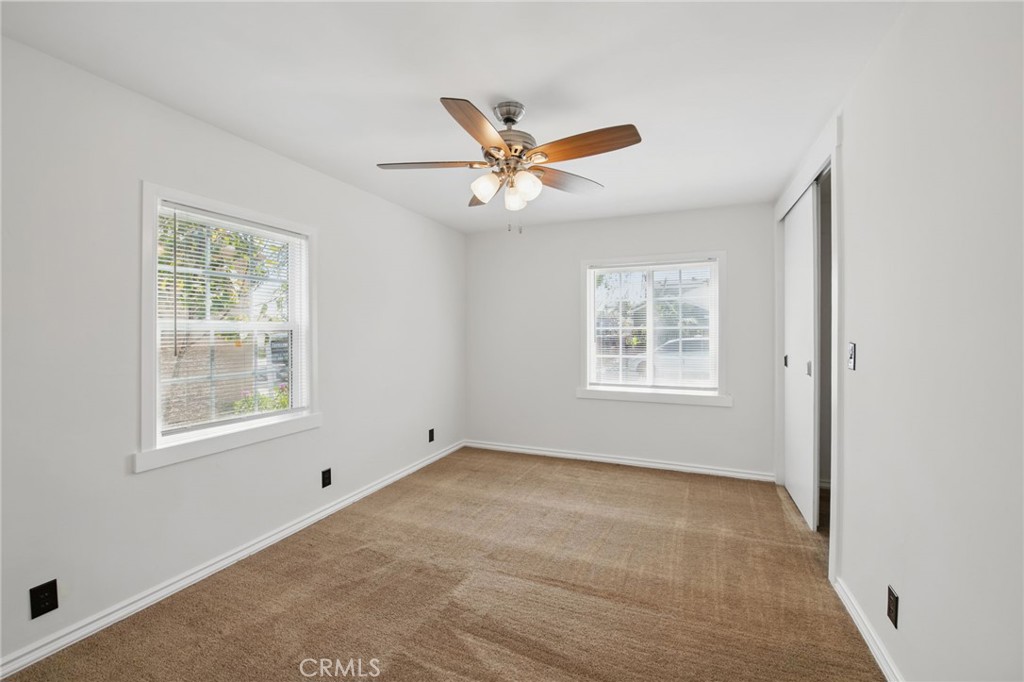 2835 E Thompson Street