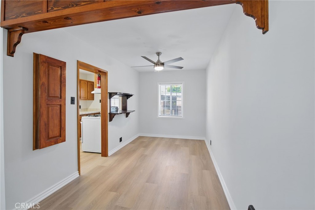 2835 E Thompson Street