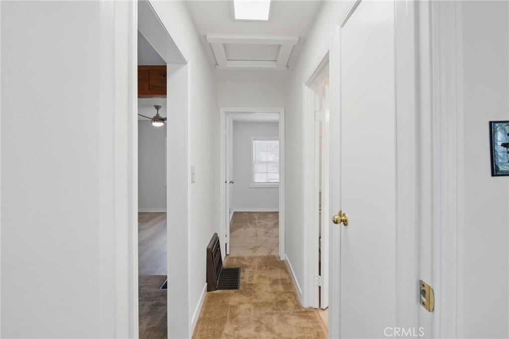 2835 E Thompson Street