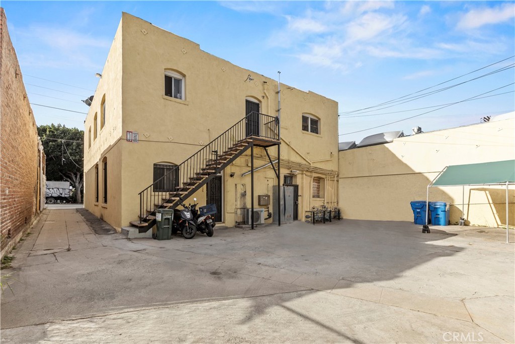 1611 Cesar Chavez
