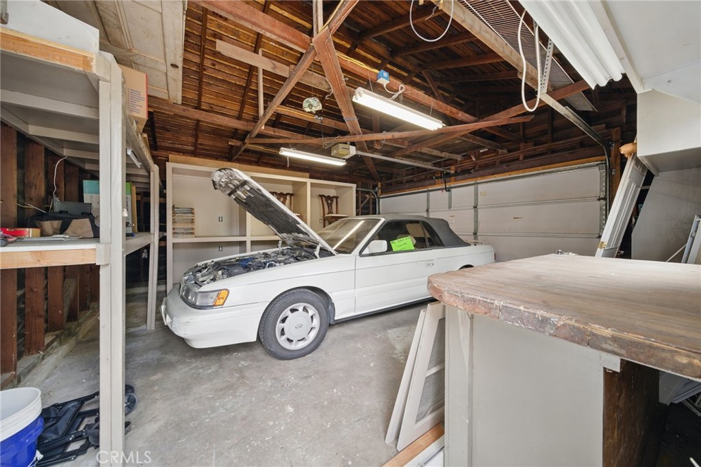 5323 E Broadway