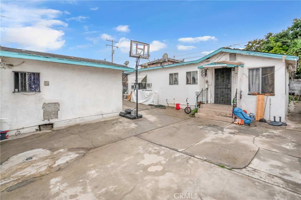 715 S Record Avenue