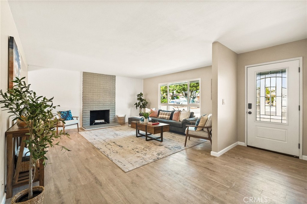 2406 S Pacific Avenue