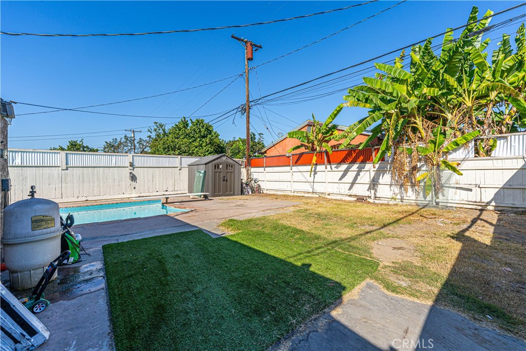 1915 E 55th Street