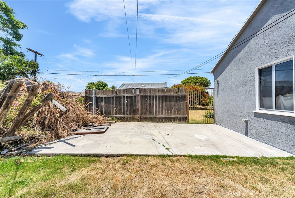 14403 S White Ave