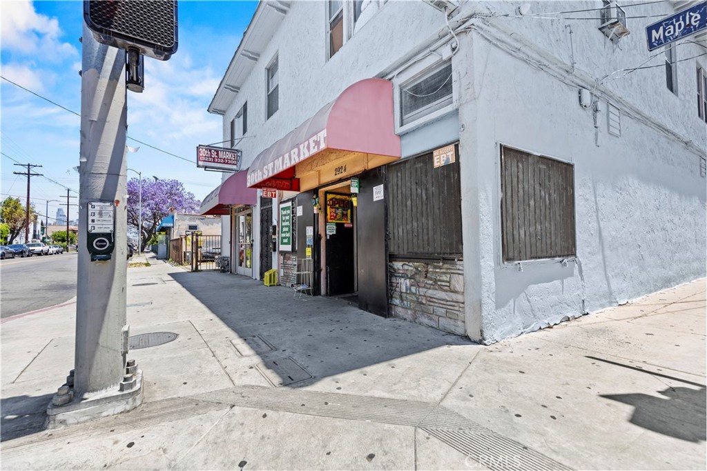2922 Maple Avenue