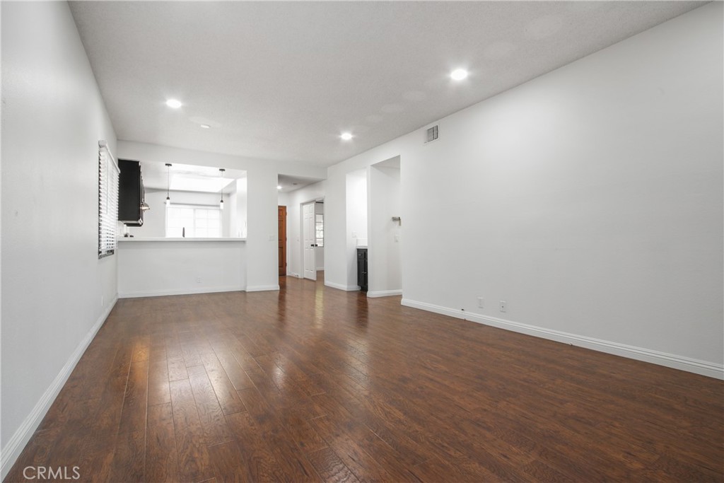 941 W Carson Street 210