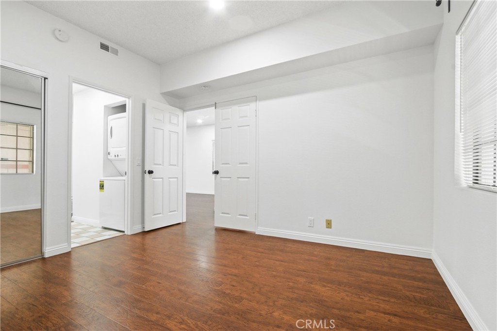 941 W Carson Street 210