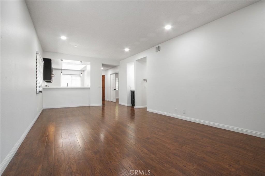 941 W Carson Street 210