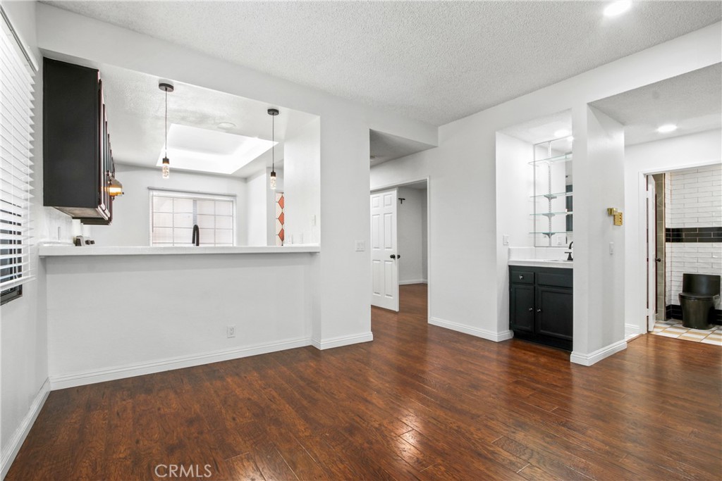 941 W Carson Street 210