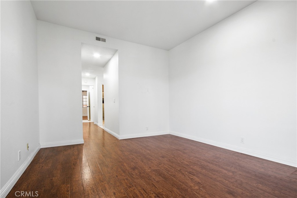 941 W Carson Street 210