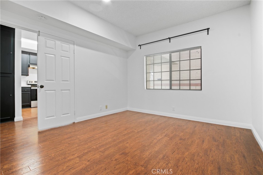 941 W Carson Street 210