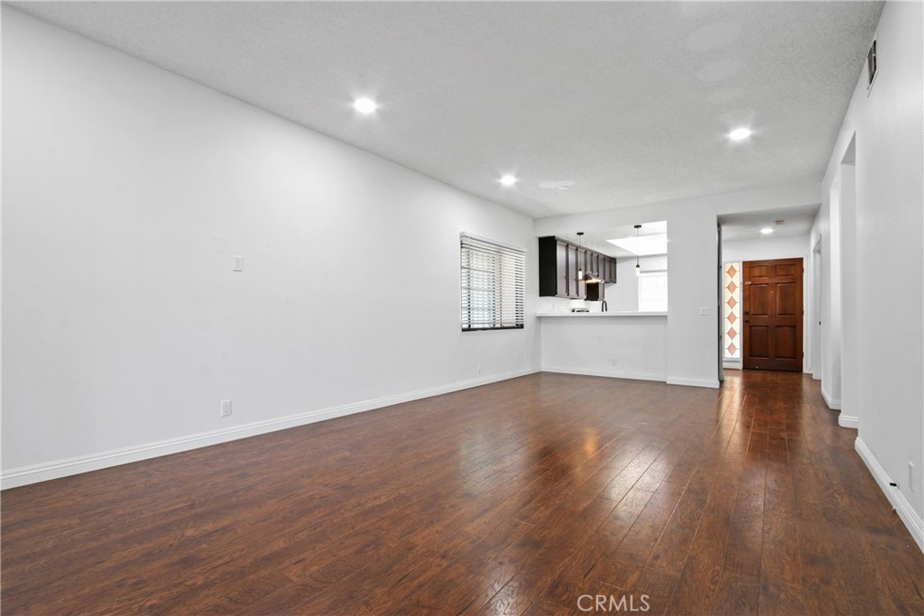 941 W Carson Street 210