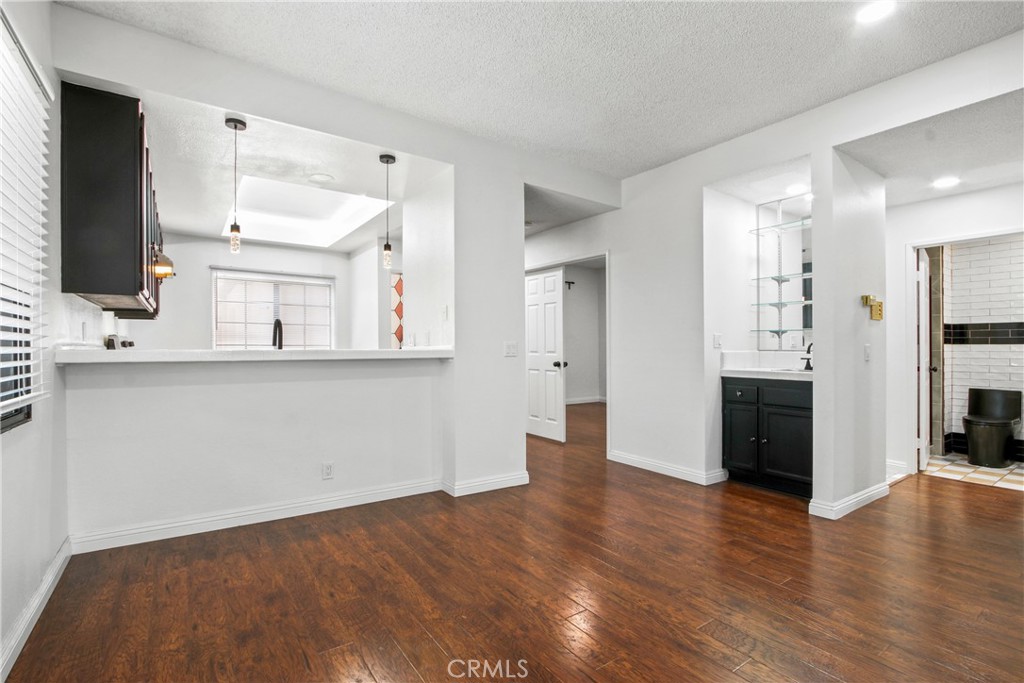 941 W Carson Street 210