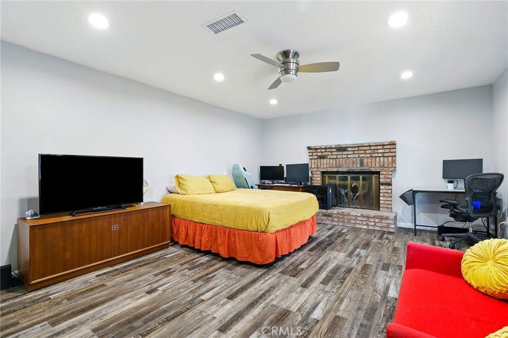 3101 Maple Avenue