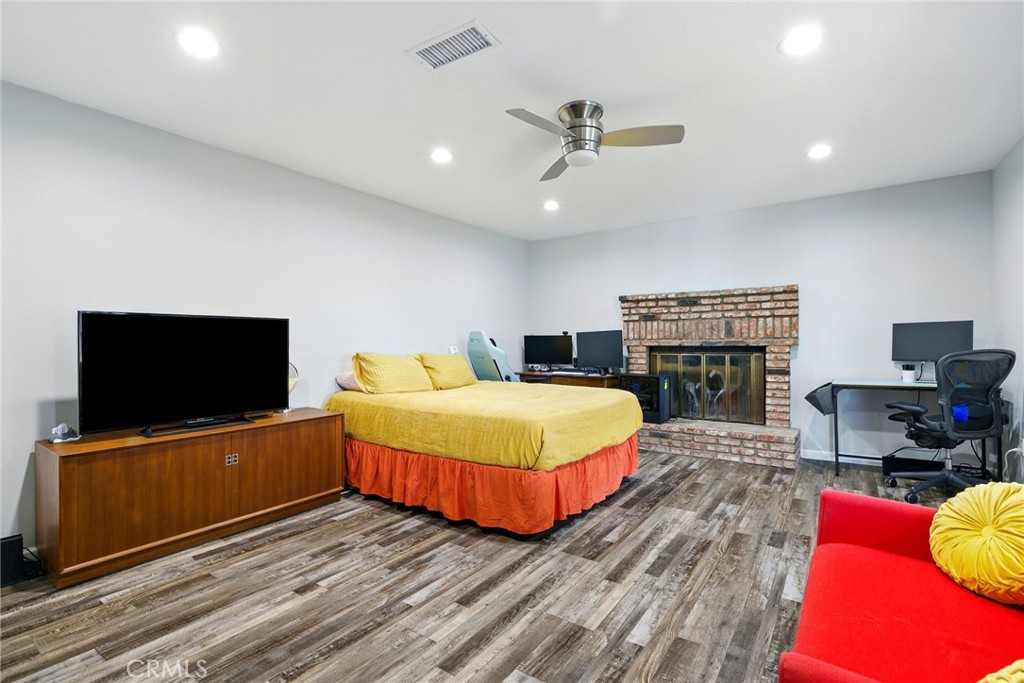 3101 Maple Avenue