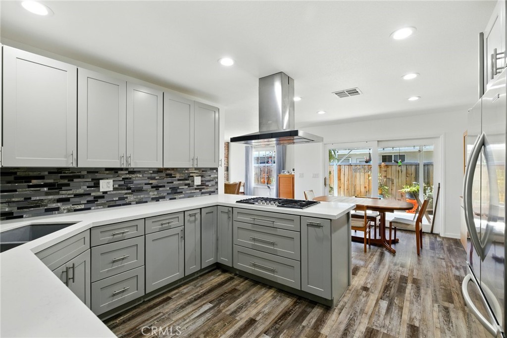 3101 Maple Avenue