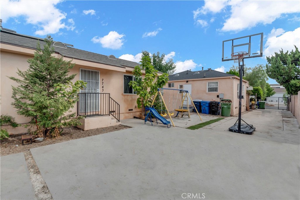 7745 Radford Ave