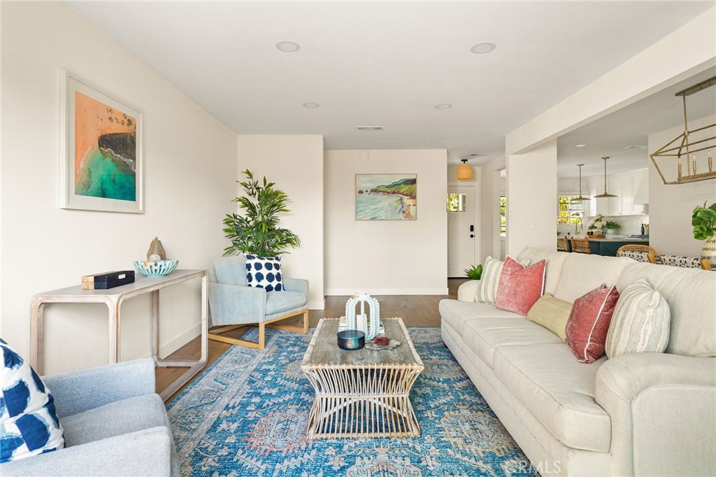 2139 W 169th Place