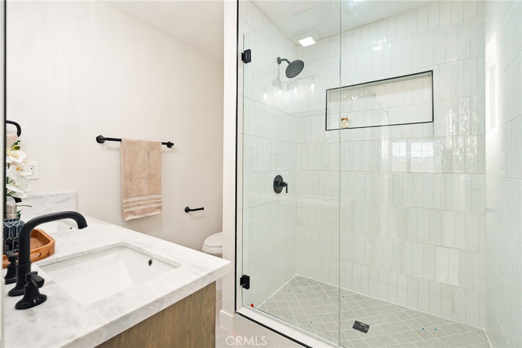 2139 W 169th Place