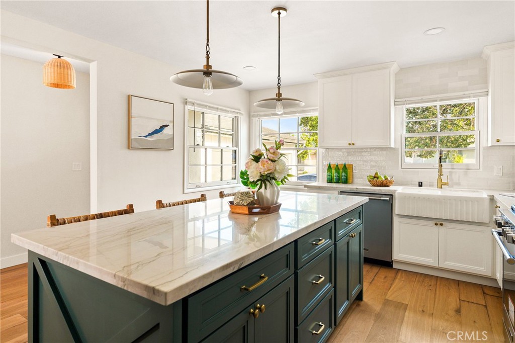 2139 W 169th Place