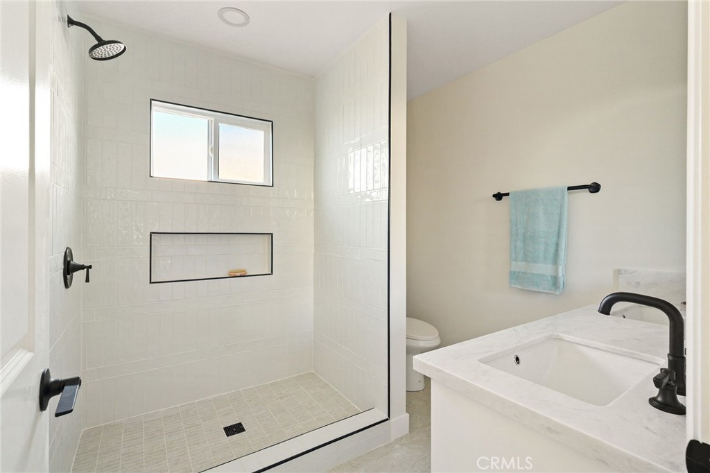 2139 W 169th Place