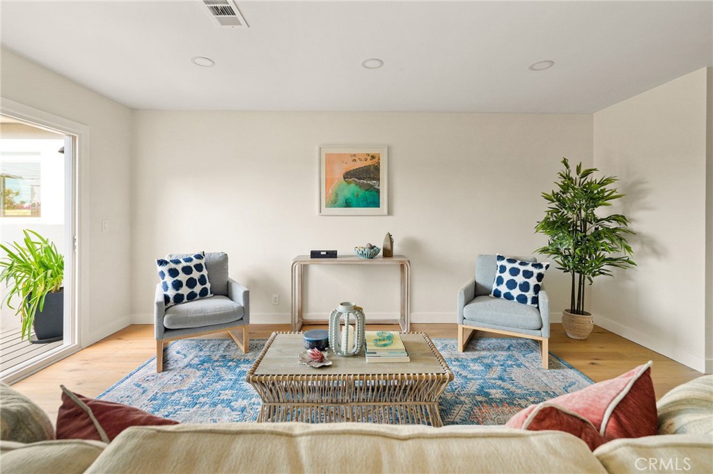 2139 W 169th Place