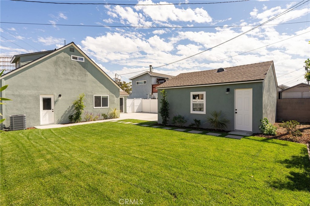 17805 Florwood Avenue