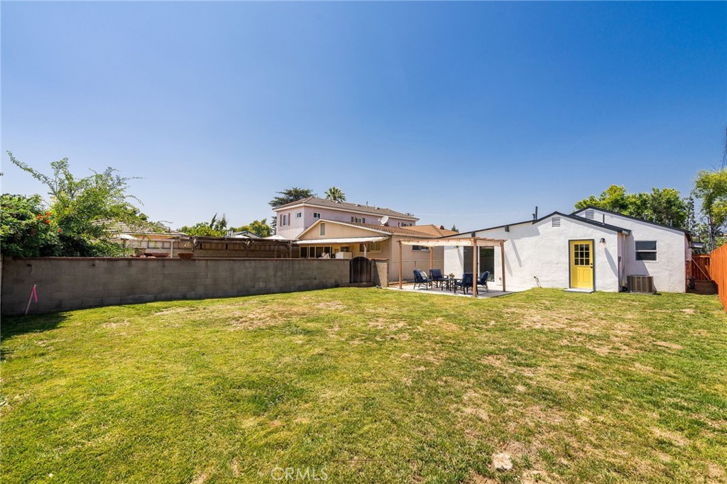 112 W Norwood Place