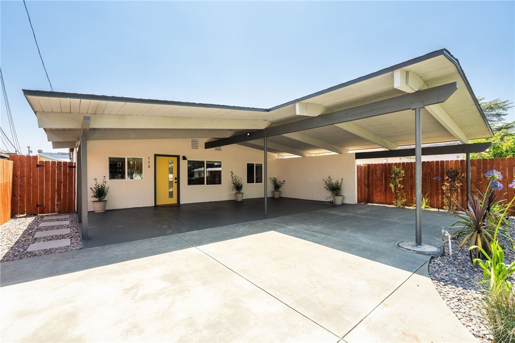 112 W Norwood Place