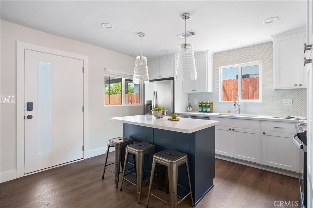 112 W Norwood Place