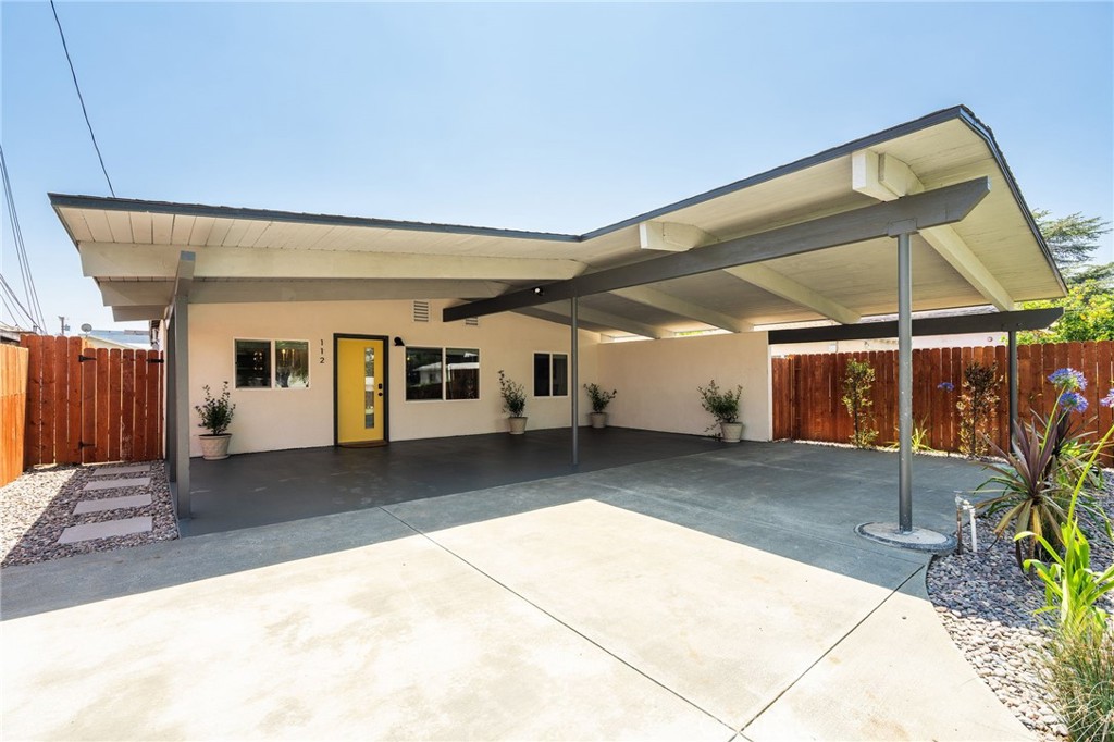 112 W Norwood Place