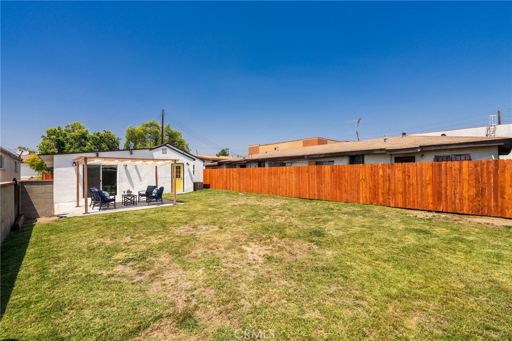 112 W Norwood Place