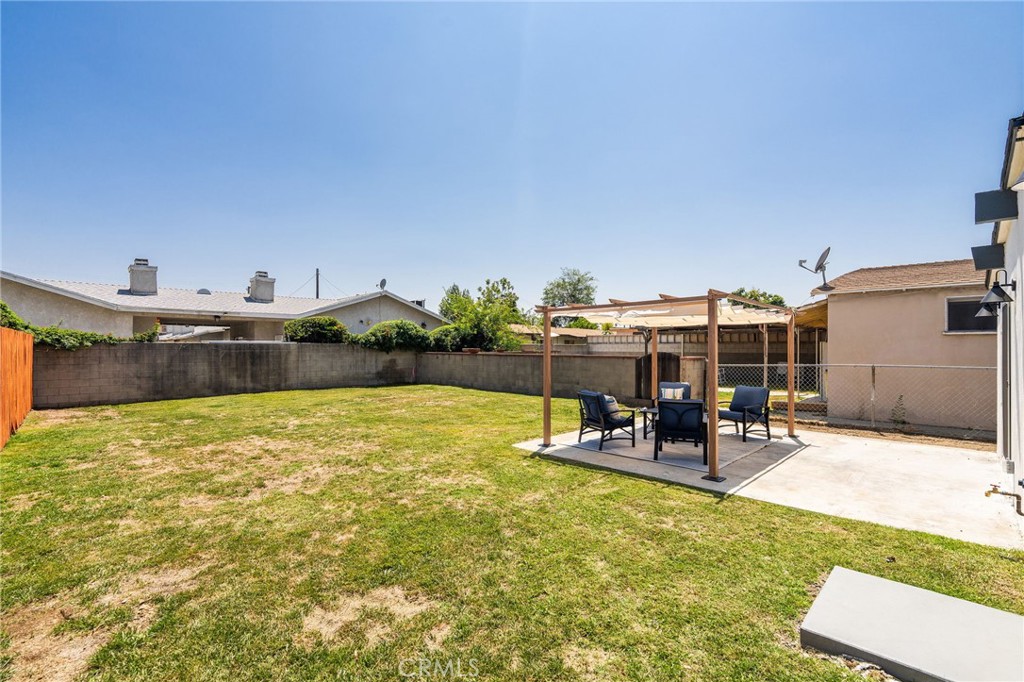 112 W Norwood Place