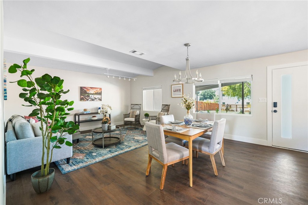 112 W Norwood Place