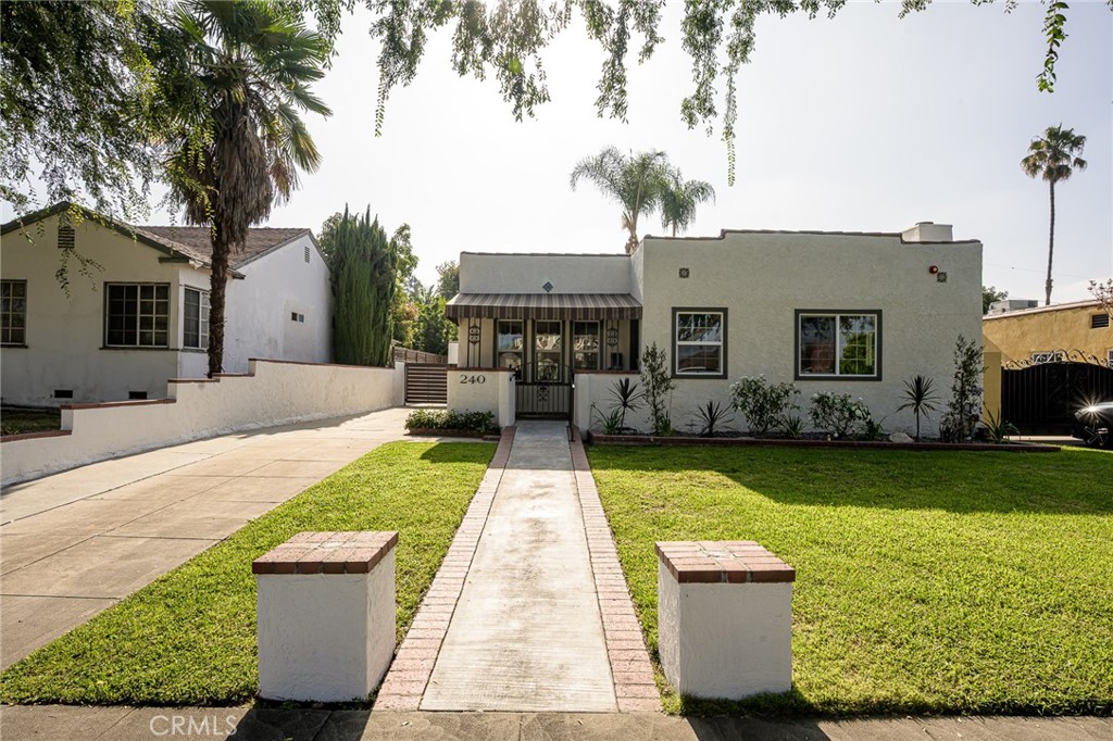 240 Rosemont Boulevard