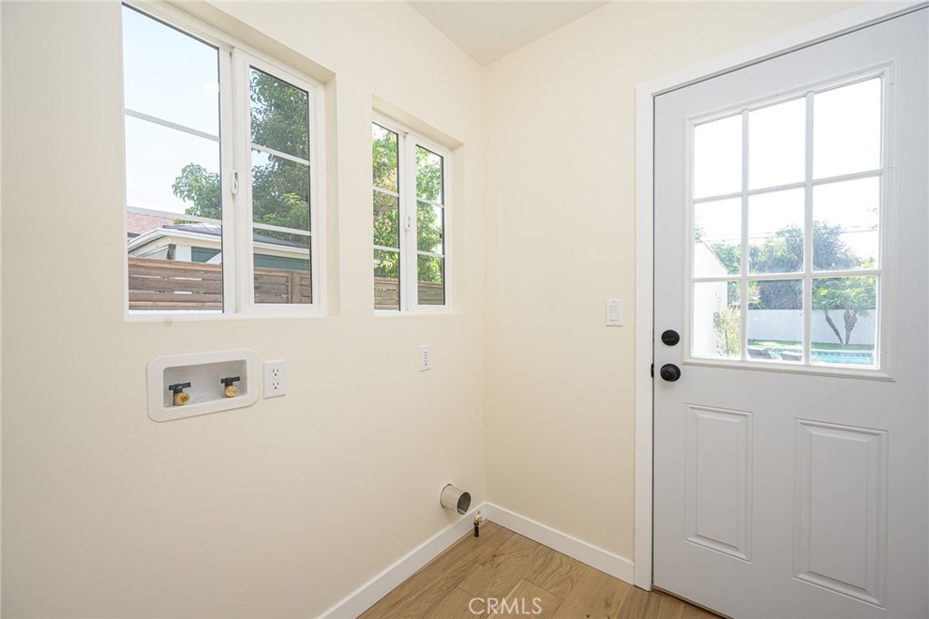 240 Rosemont Boulevard