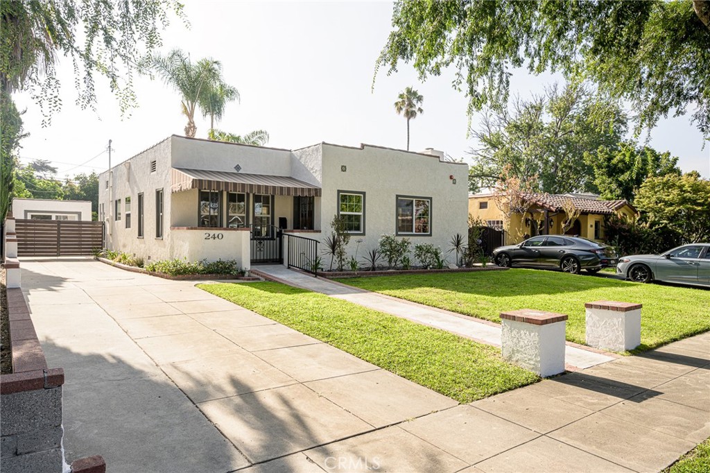 240 Rosemont Boulevard
